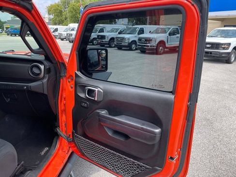 Used 2018 Jeep Wrangler Unlimited Sport S AWD/4WD image 48