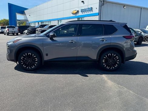 Used 2026 Nissan Rogue Dark Armor FWD image 6
