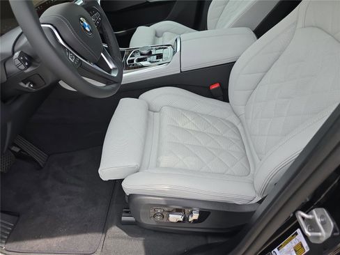 New 2026 BMW X5 xDrive40i w/ Climate Comfort Package AWD/4WD image 22