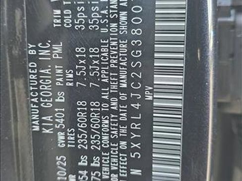 Used 2025 Kia Sorento S image 27