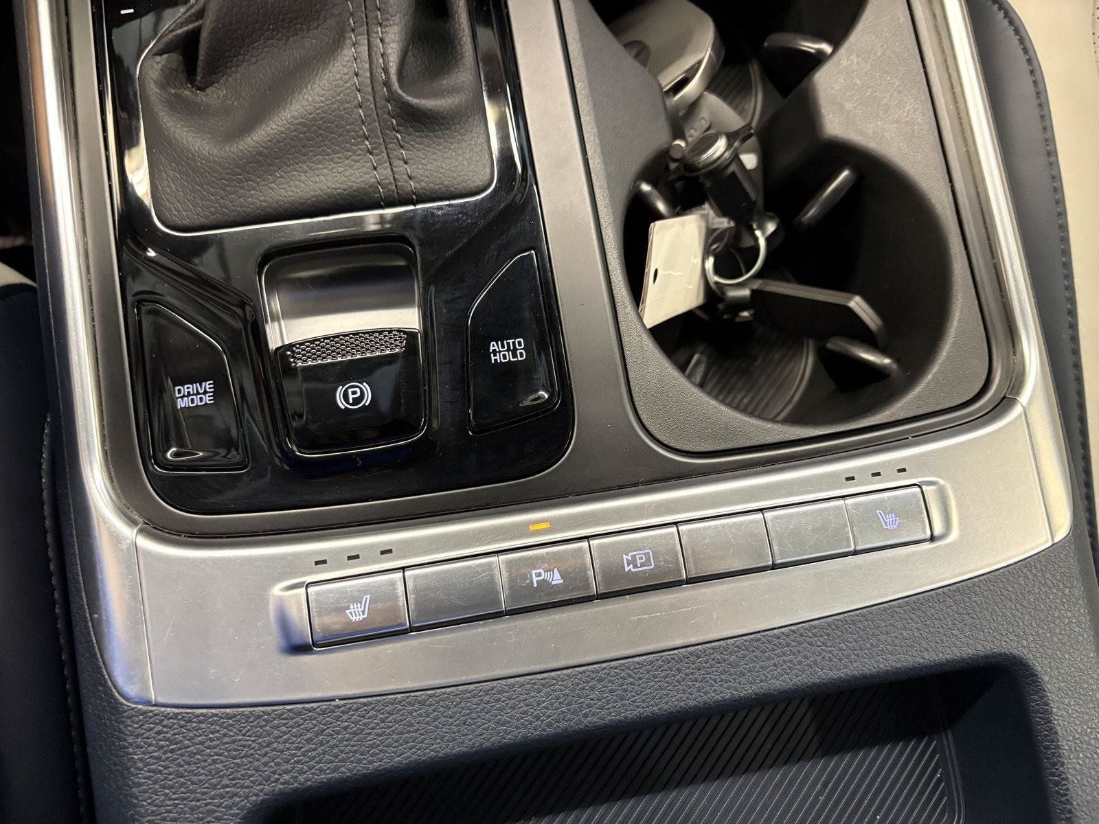 Certified 2026 Kia Carnival EX FWD image 32