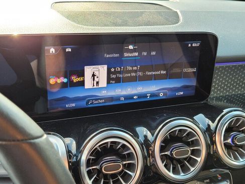 Used 2024 Mercedes-Benz GLB 250 w/ Driver Assistance Package image 26