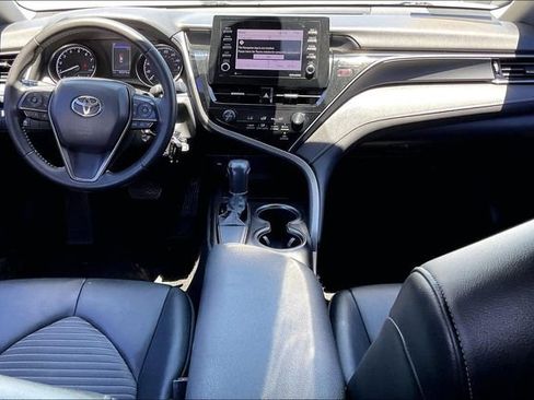 Used 2021 Toyota Camry SE FWD image 15