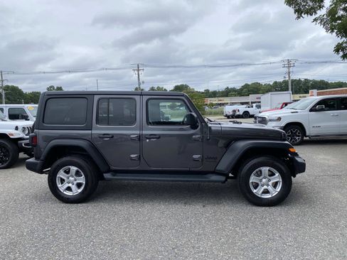 Certified 2022 Jeep Wrangler Unlimited Sport AWD/4WD image 2