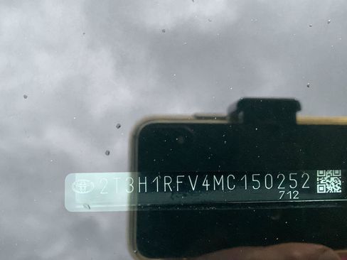 Used 2021 Toyota RAV4 LE image 21