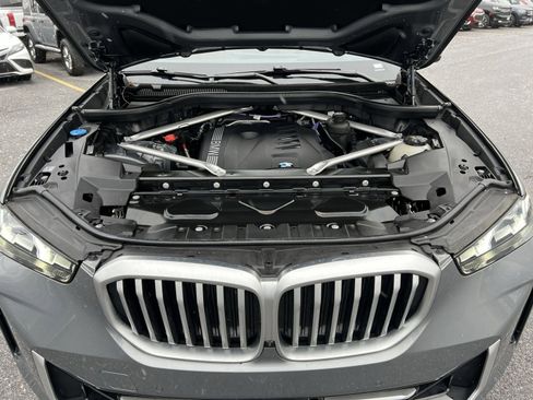Used 2025 BMW X5 xDrive40i w/ Premium Package image 28