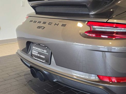 Used 2018 Porsche 911 GT3 RWD image 15