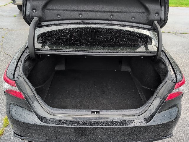 Used 2024 Toyota Camry XSE w/ Cold Weather Package FWD image 9