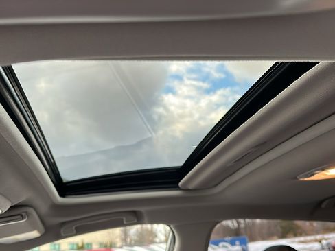 Certified 2025 Subaru Crosstrek 2.0i Premium image 10