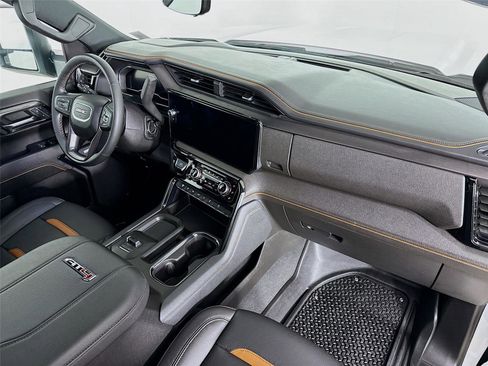 Used 2024 GMC Sierra 3500 AT4 w/ AT4 Premium Plus Package image 31