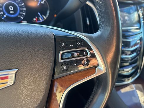 Used 2018 Cadillac Escalade Luxury image 23