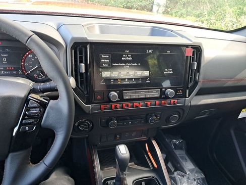 New 2025 Nissan Frontier PRO-4X image 18