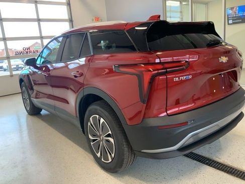 New 2025 Chevrolet Blazer EV LT image 13