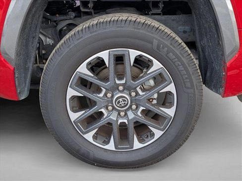 Used 2022 Toyota Tundra Limited image 3