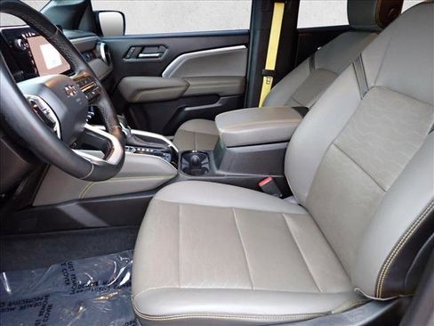 Used 2023 Chevrolet Colorado ZR2 w/ ZR2 Convenience Package III image 11