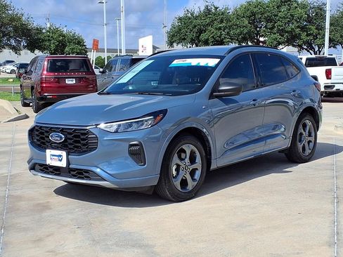 Used 2024 Ford Escape ST-Line w/ Tech Pack #1 FWD image 3