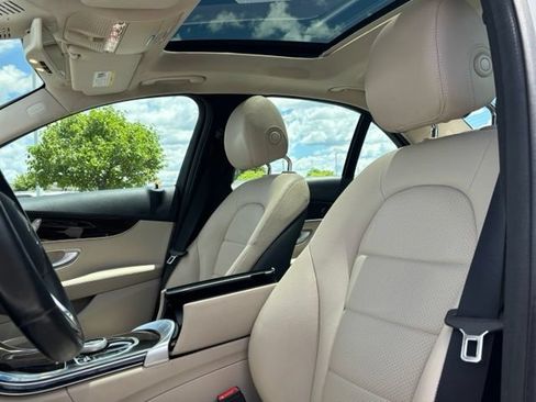 Certified 2019 Mercedes-Benz C 300 4MATIC Sedan image 25