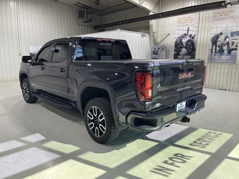 Used 2024 GMC Sierra 1500 AT4 w/ Technology Package AWD/4WD image 10