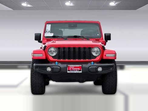 Used 2024 Jeep Wrangler Sport S image 5