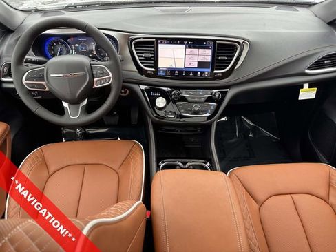 New 2026 Chrysler Pacifica Pinnacle w/ Trailer Tow Group image 2