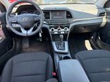 Used 2019 Hyundai Elantra SE w/ Cargo Package image 4