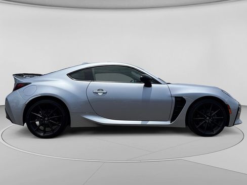 Used 2024 Toyota GR86 Premium RWD image 31