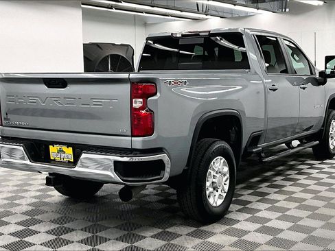 Used 2024 Chevrolet Silverado 3500 LT w/ Convenience Package AWD/4WD image 13