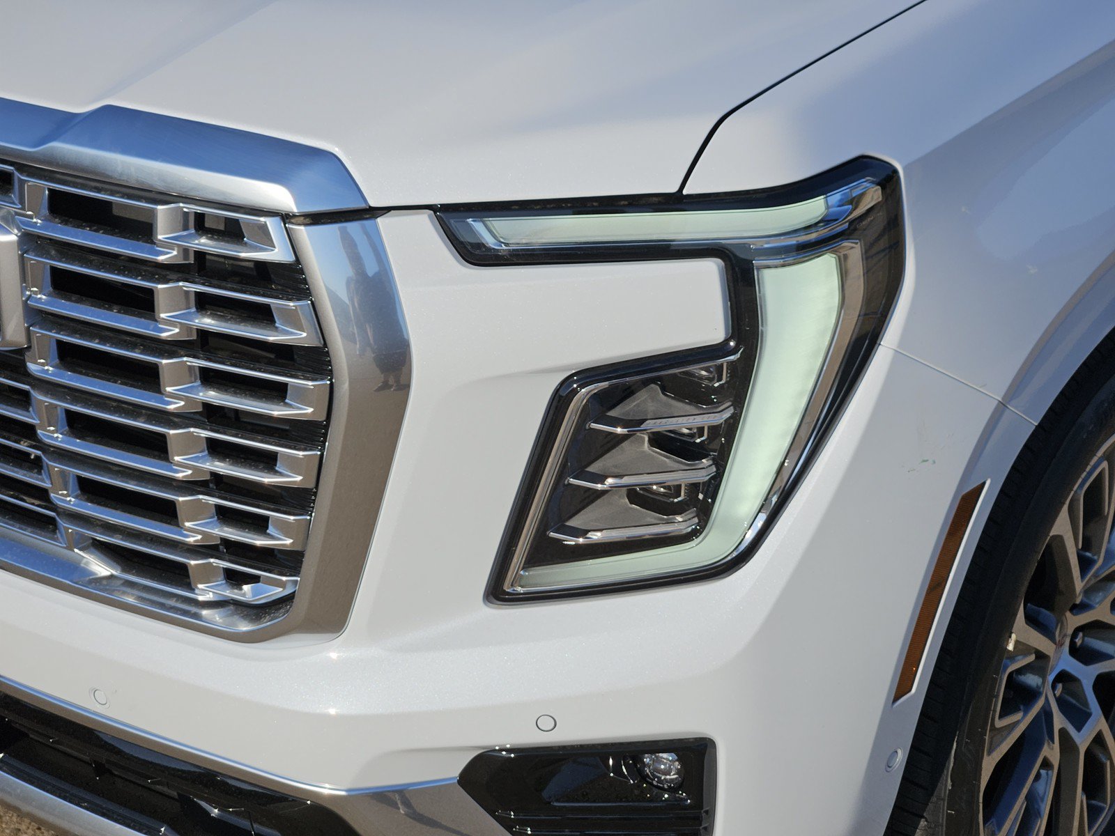 New 2027 GMC Yukon Denali w/ Denali Reserve Package AWD/4WD image 5