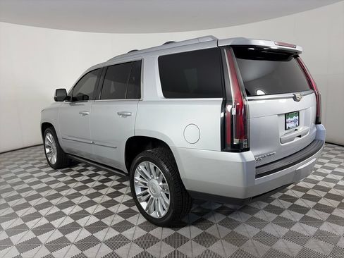 Used 2016 Cadillac Escalade Platinum AWD/4WD image 5