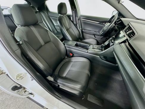 Used 2020 Honda Civic Sport image 7