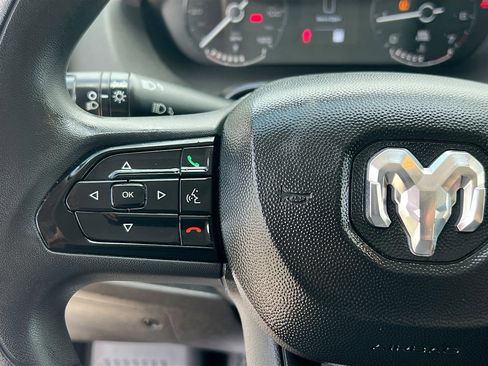 Used 2025 RAM ProMaster 2500 w/ Convenience Group image 18