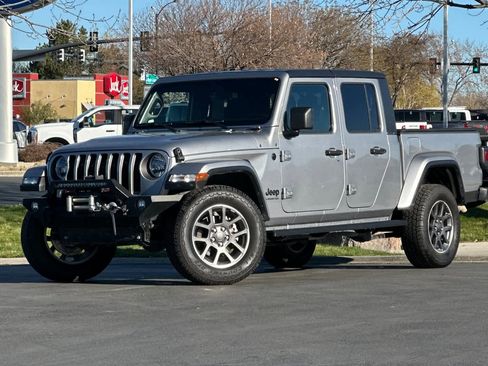 Used 2020 Jeep Gladiator Sport AWD/4WD image 1