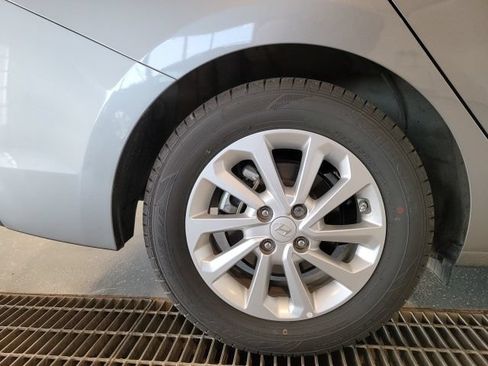 Used 2022 Hyundai Accent SEL FWD image 14