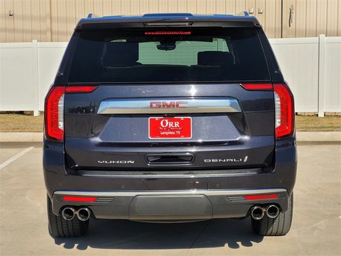 Used 2023 GMC Yukon Denali w/ Denali Reserve Package image 5