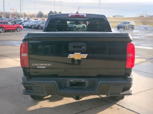 Used 2015 Chevrolet Colorado Z71 image 6