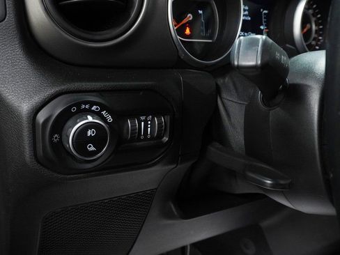 Used 2021 Jeep Gladiator Willys image 21