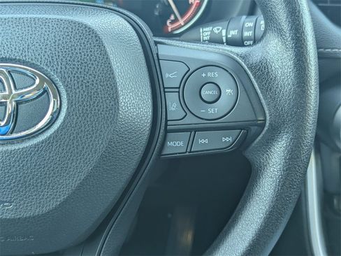 Used 2023 Toyota RAV4 XLE image 22