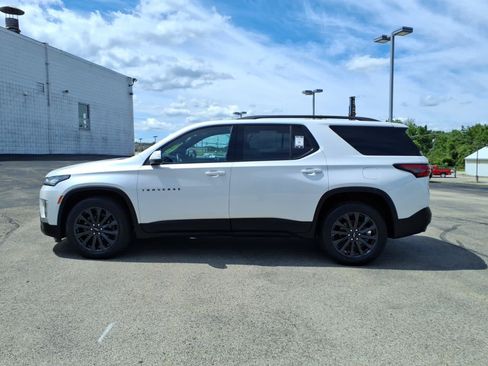 Used 2023 Chevrolet Traverse RS AWD/4WD image 11