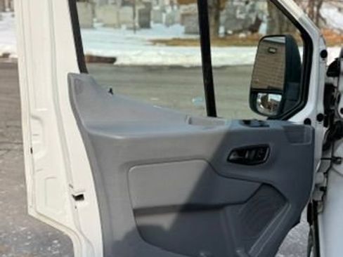 Used 2017 Ford Transit 350 XLT image 17