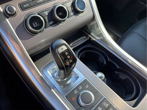 Used 2017 Land Rover Range Rover Sport HSE image 40