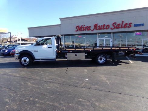 Used 2018 RAM 5500 SLT w/ Quick Order Package 29G SLT image 3