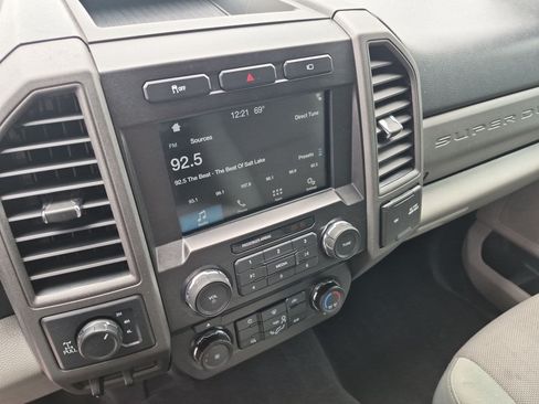 Used 2018 Ford F250 XL w/ STX Appearance Package AWD/4WD image 19