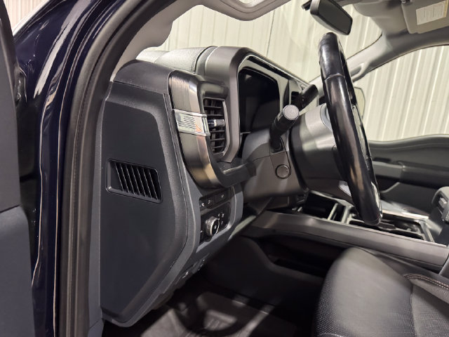 Used 2023 Ford F250 Lariat w/ Lariat Ultimate Package AWD/4WD image 11