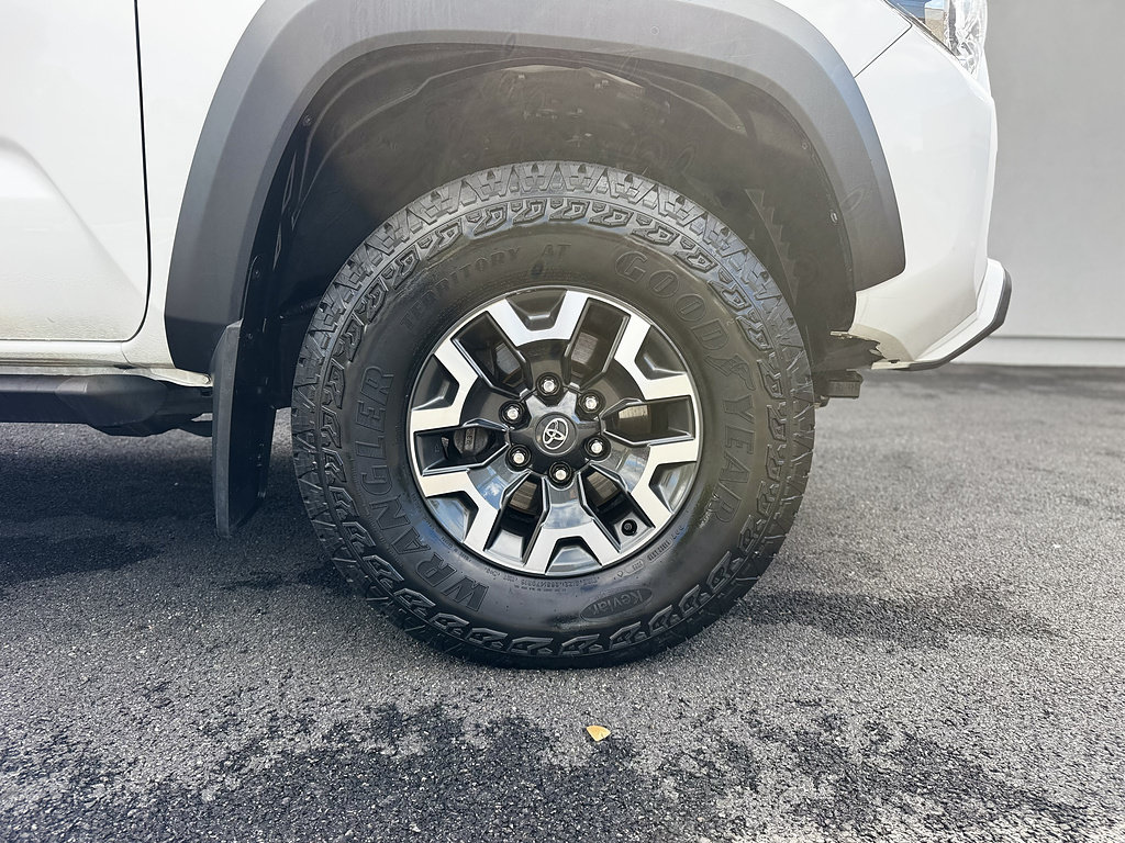 Certified 2023 Toyota Tacoma TRD Sport AWD/4WD image 18