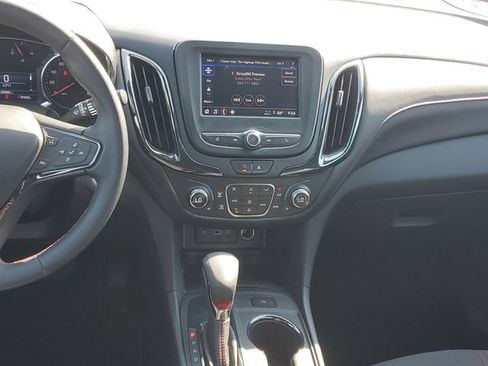Certified 2024 Chevrolet Equinox RS FWD image 14