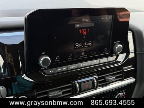 Used 2024 Nissan Pathfinder SV FWD image 28