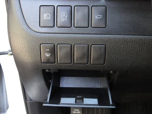 Certified 2019 Toyota Highlander XLE AWD/4WD image 38