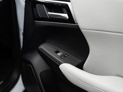 Used 2025 Mitsubishi Outlander SE image 29