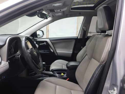 Used 2017 Toyota RAV4 Limited FWD image 16