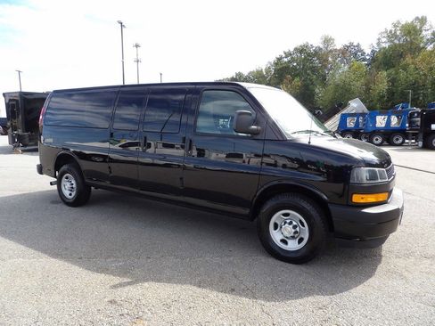 Used 2019 Chevrolet Express 3500 LS image 10